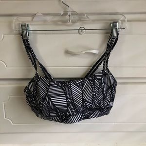 Lululemon sport bra size small 6